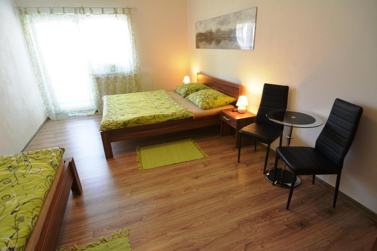 Villa Gold Нова-Лесна Номер фото